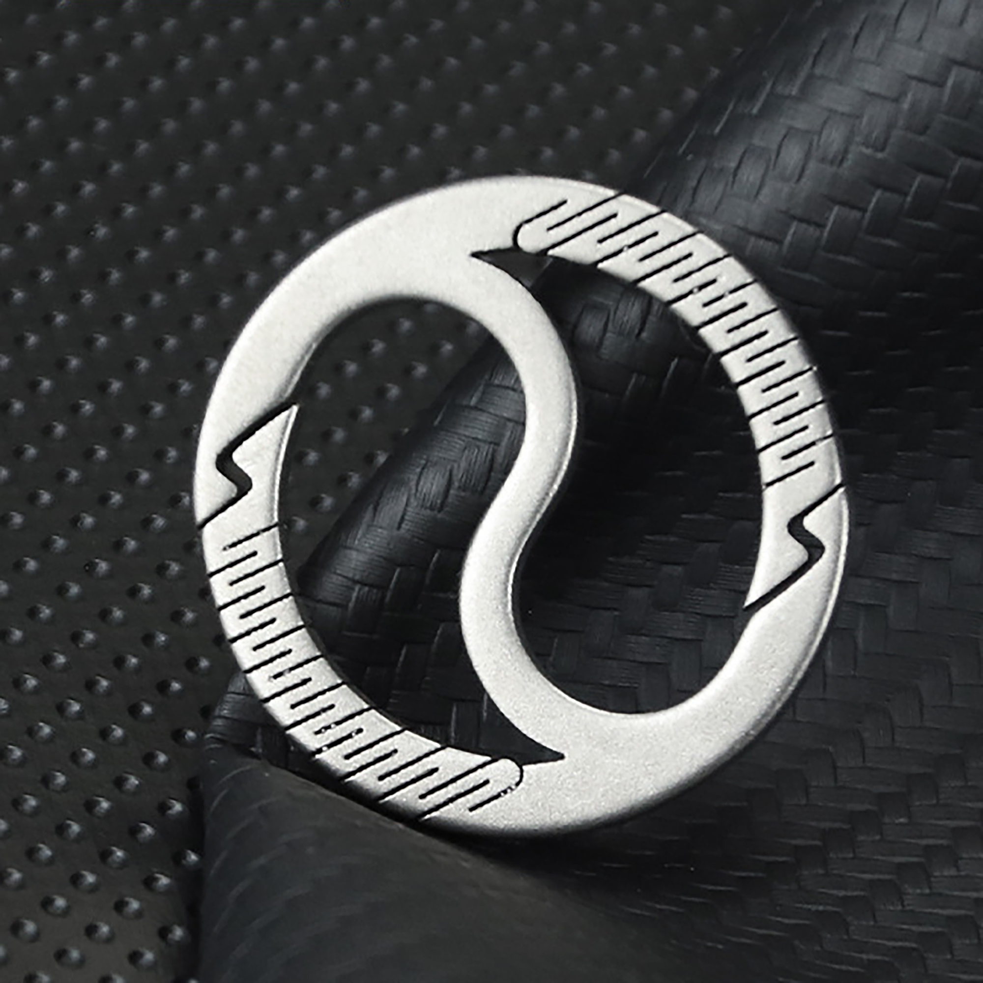 Unique simple Solid titanium S - Chain Lock Combination บทวิจารณ์และราคา