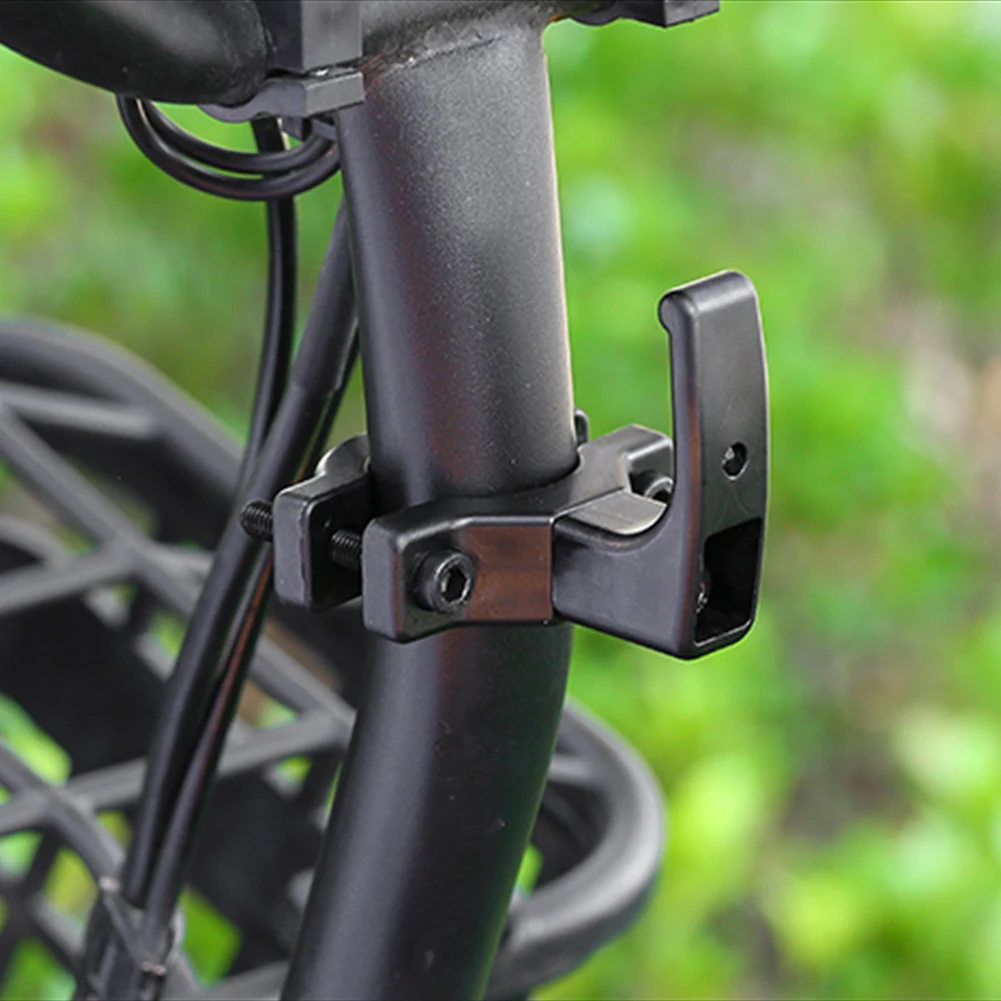 Hooks Motorcycle Helmet Access - Cycling Commute Bag บทวิจารณ์และราคา